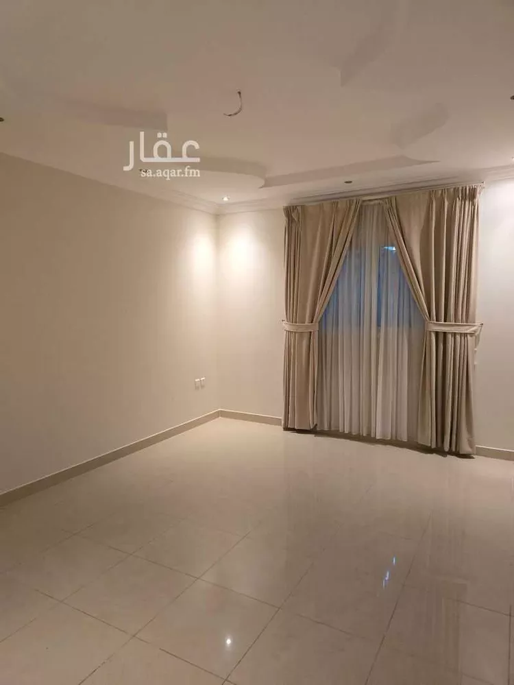 فيلا للبيع في شارع الغريسة, حي الربيع, مدينة الرياض, منطقة الرياض صورة 3