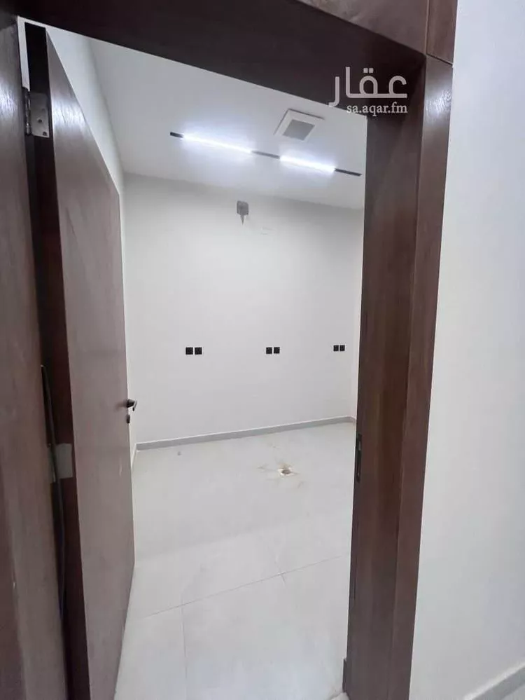 فيلا للبيع في شارع عبدالغني مشرف, حي العوالي, مدينة الرياض, منطقة الرياض صورة 4