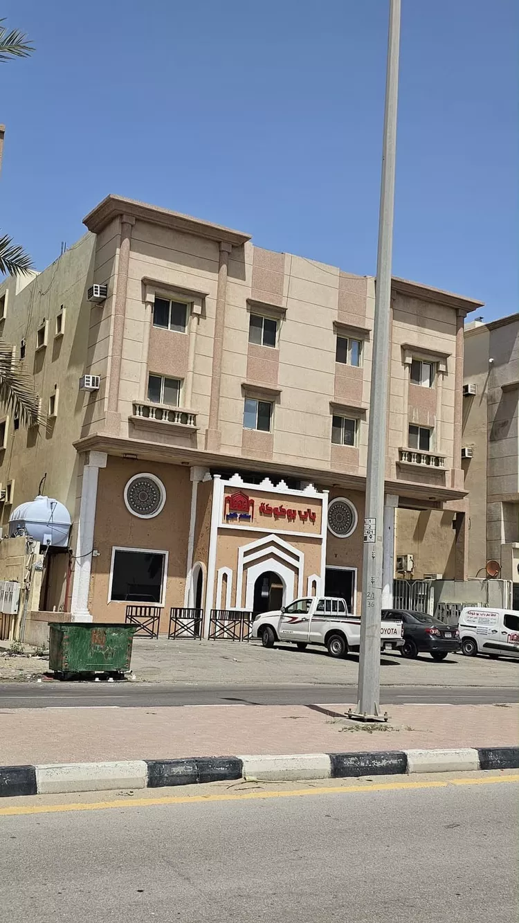 عمارة للبيع في شارع ابو عبيدة عامر بن الجراح, حي المنار, مدينة الدمام, المنطقة الشرقية