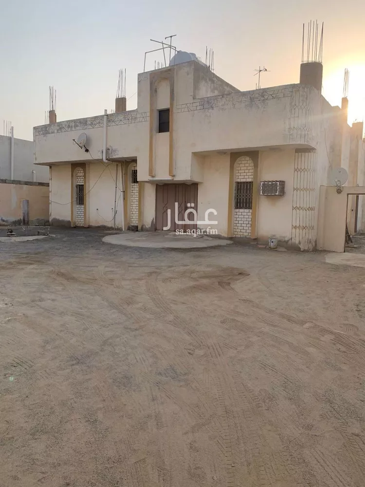 عمارة للبيع في شارع الوتد 508, مدينة صامطه, منطقة جازان صورة 2
