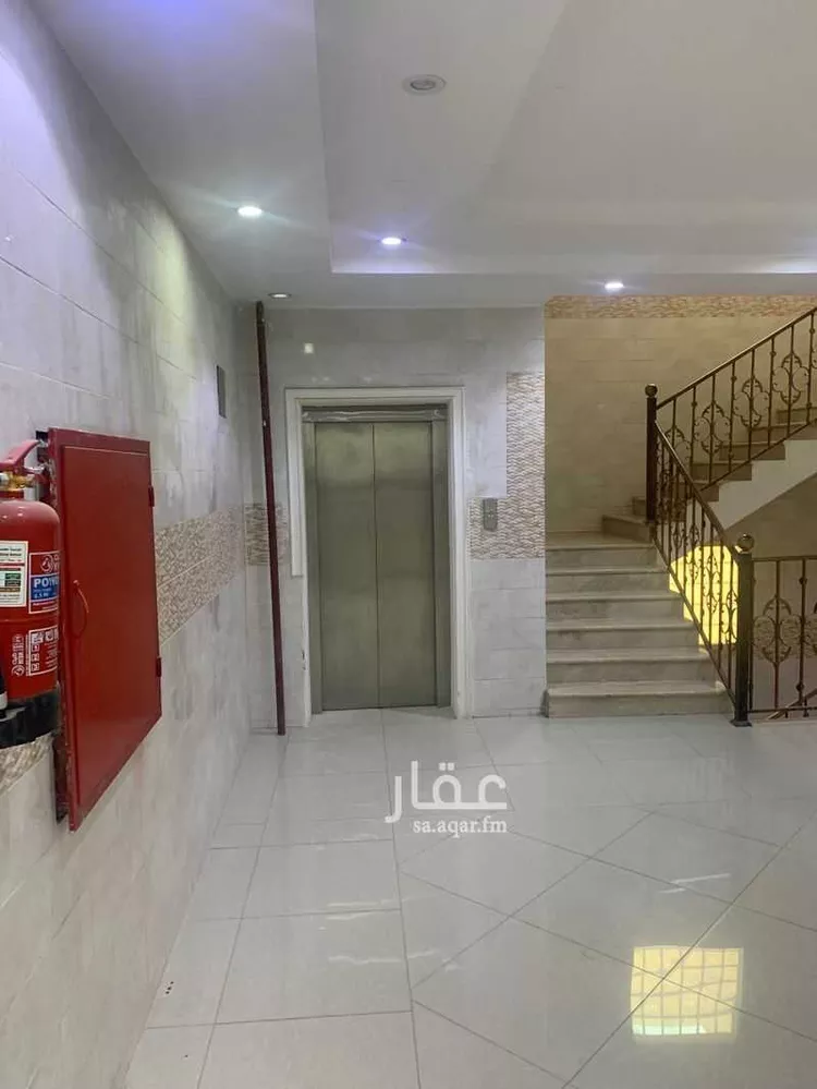 عمارة للبيع في شارع عبدالله ابن سعود ابن عبدالعزيز الفرعي, حي الحمراء, مدينة الرياض, منطقة الرياض صورة 2