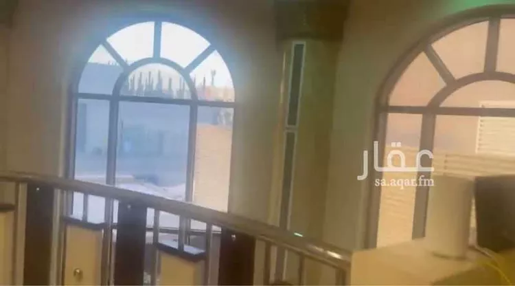 فيلا للبيع في شارع الكوفة, حي الحمراء, مدينة الرياض, منطقة الرياض صورة 4