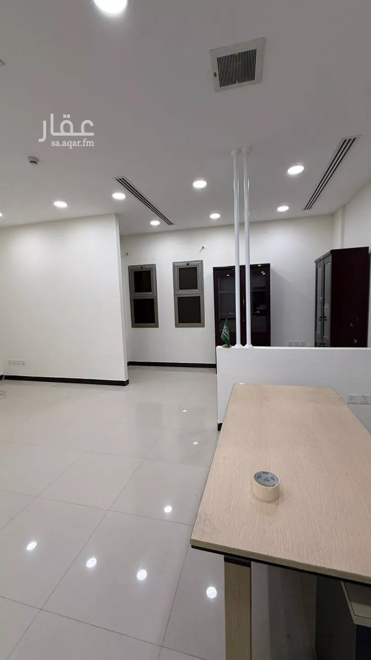 مكتب تجاري للإيجار في شارع الامير سعود ابن عبدالله ابن جلوي, حي العارض, مدينة الرياض, منطقة الرياض صورة 2