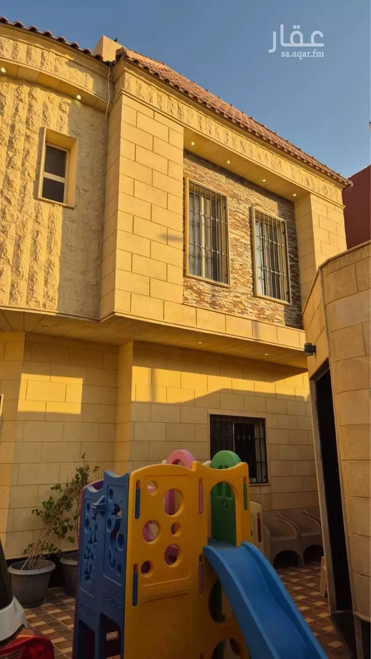 فيلا للبيع في شارع رقم 102, حي الياسمين, مدينة الرياض, منطقة الرياض صورة 2