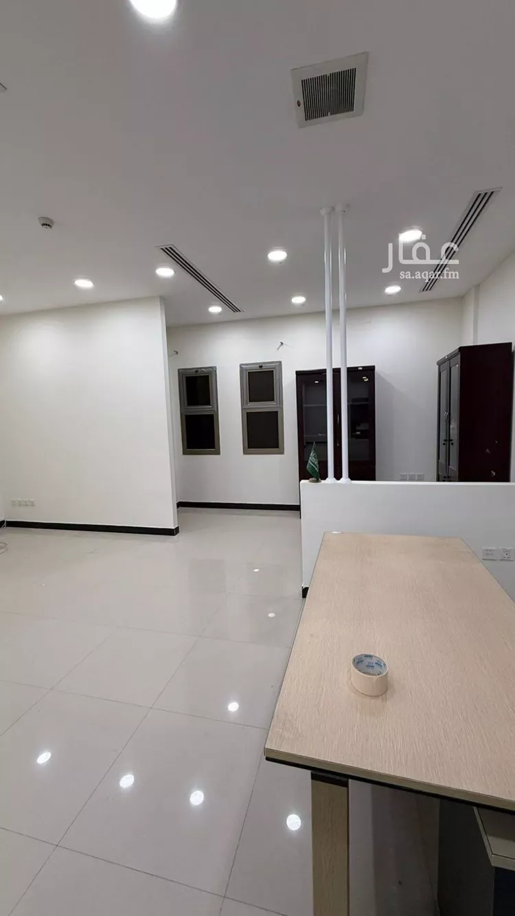 مكتب تجاري للإيجار في شارع الامير سعود ابن عبدالله ابن جلوي, حي العارض, مدينة الرياض, منطقة الرياض صورة 3