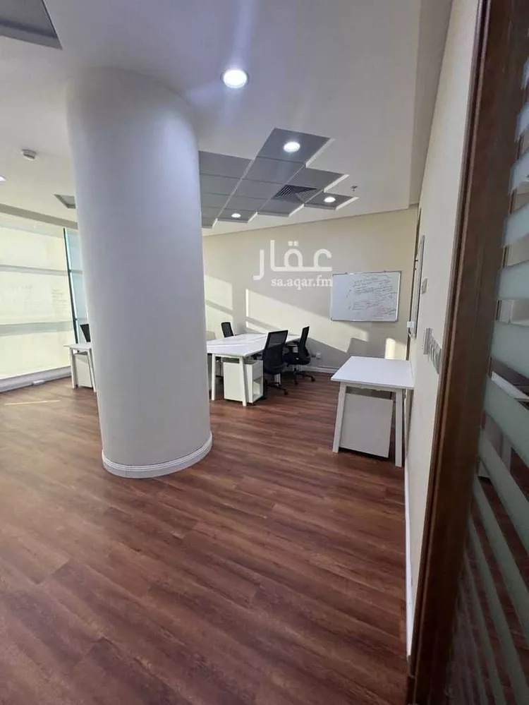 مكتب تجاري للإيجار في شارع طه خصيفان, حي الشاطئ, مدينة جدة, منطقة مكة المكرمة صورة 3