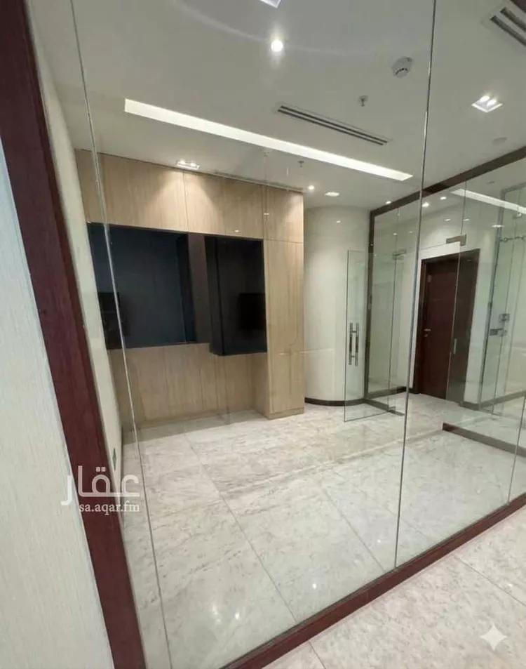 مكتب تجاري للإيجار في شارع طريق الكورنيش, حي الشاطئ, مدينة جدة, منطقة مكة المكرمة صورة 2