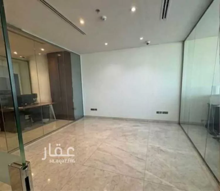 مكتب تجاري للإيجار في شارع طريق الكورنيش, حي الشاطئ, مدينة جدة, منطقة مكة المكرمة صورة 3