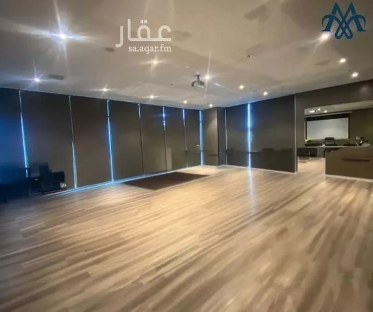 مكتب تجاري للإيجار في شارع طريق الملك فهد الفرعي, حي الملقا, مدينة الرياض, منطقة الرياض صورة 2