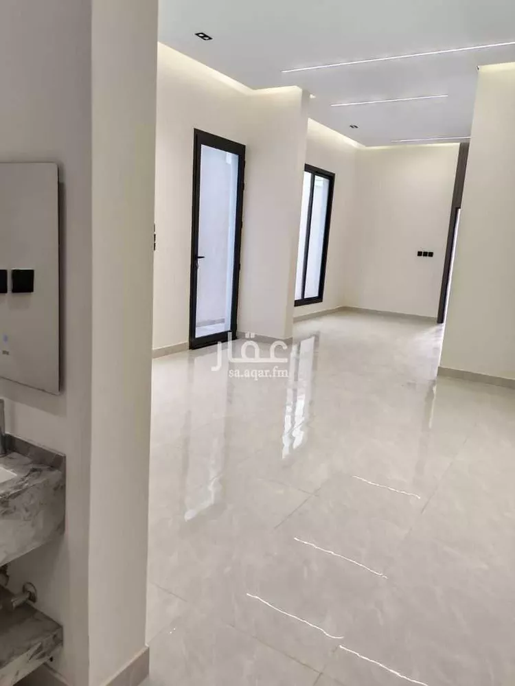 Floor for Sale in Riyadh Al Janadriyah صورة 2