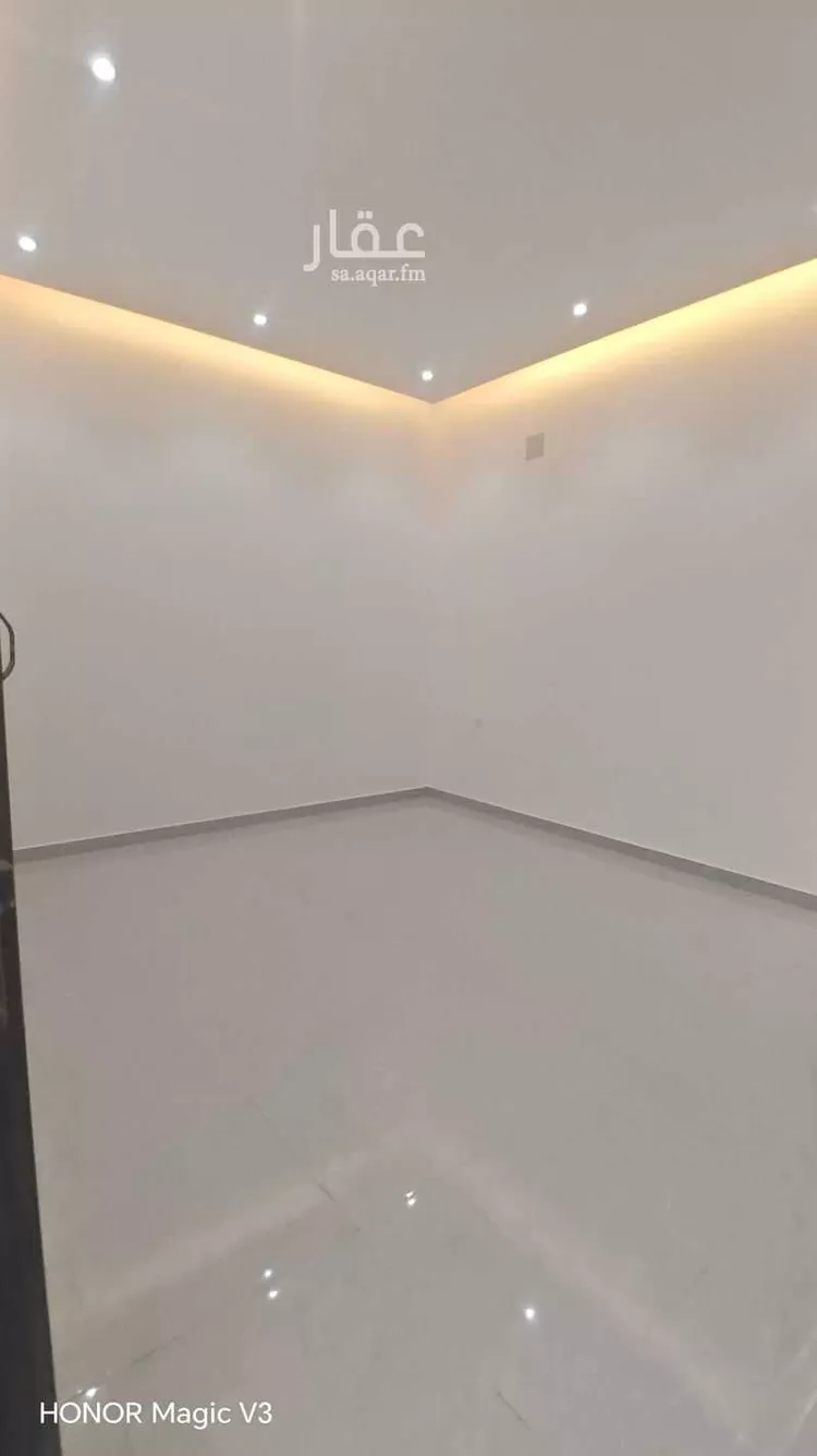 دور للبيع في شارع محمد بن قدامة, حي العارض, مدينة الرياض, منطقة الرياض 6