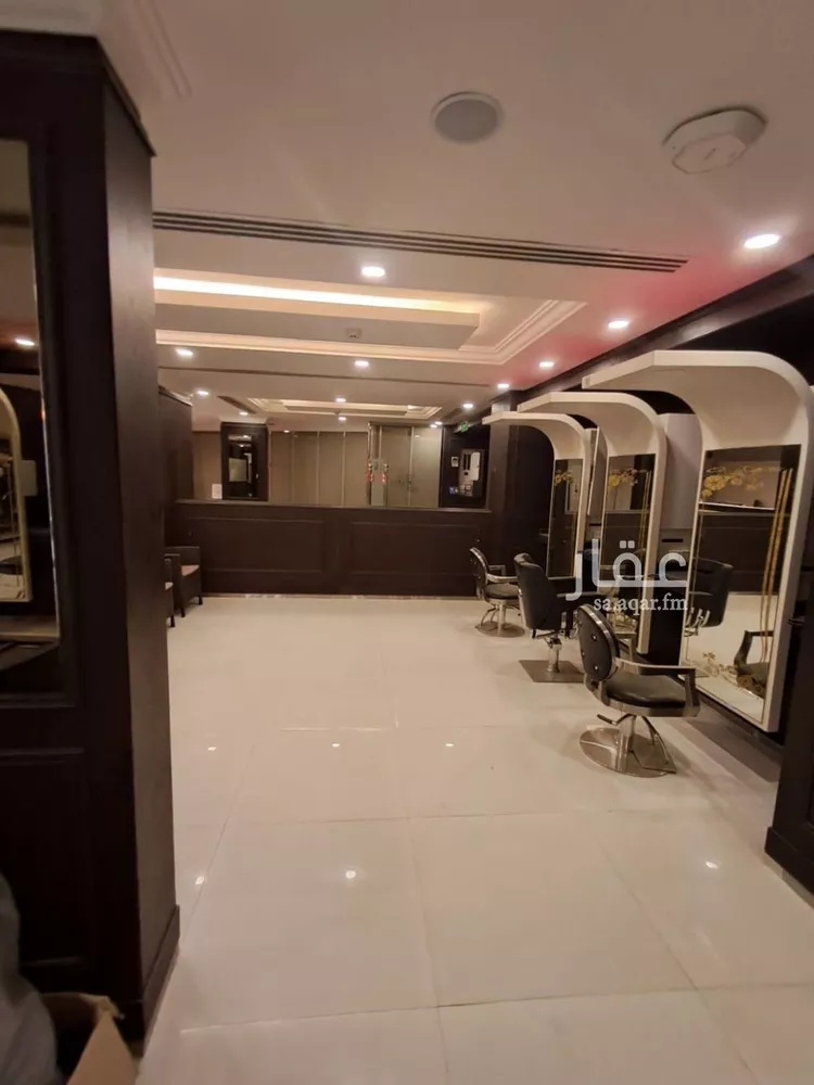 عمارة للإيجار في شارع الأمير ناصر بن فرحان آل سعود, حي الملك سلمان, مدينة الرياض, منطقة الرياض صورة 4