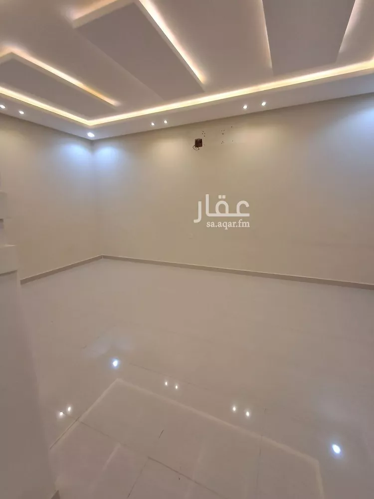 فيلا للإيجار في شارع احمد بن داود الجذامي, حي الرمال, مدينة الرياض, منطقة الرياض صورة 3