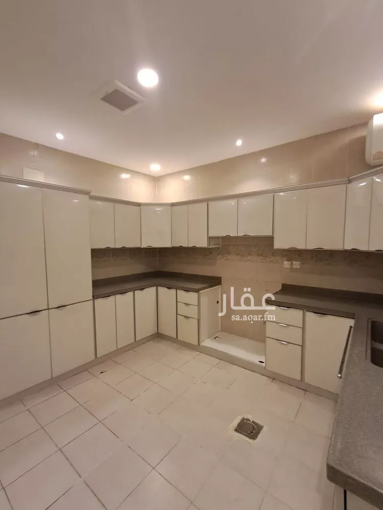 فيلا للإيجار في شارع الظفيري, حي ظهرة العودة شرق, مدينة امارة منطقة الرياض - الدرعيه, منطقة الرياض صورة 5
