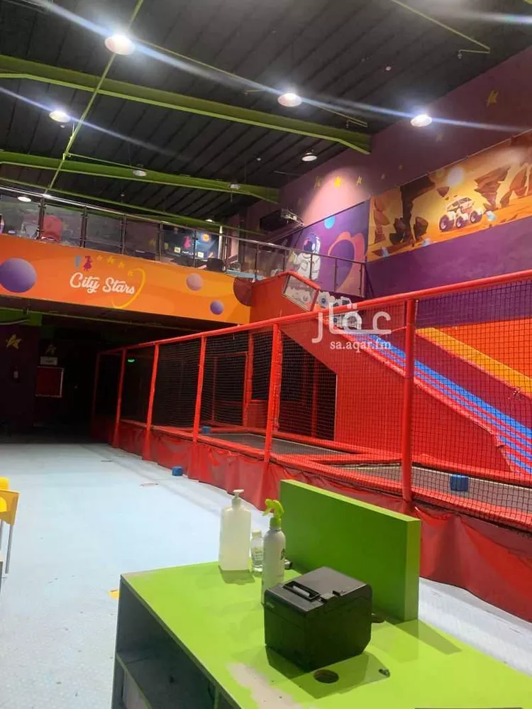 محل للإيجار في شارع ثابت ابن خالد ابن النعمان, حي الدفاع, مدينة المدينة المنورة, منطقة المدينة المنورة صورة 3