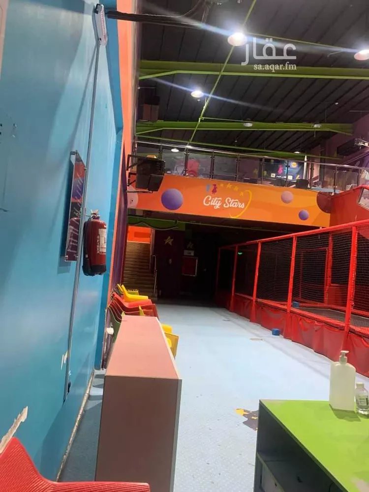 محل للإيجار في شارع ثابت ابن خالد ابن النعمان, حي الدفاع, مدينة المدينة المنورة, منطقة المدينة المنورة صورة 4