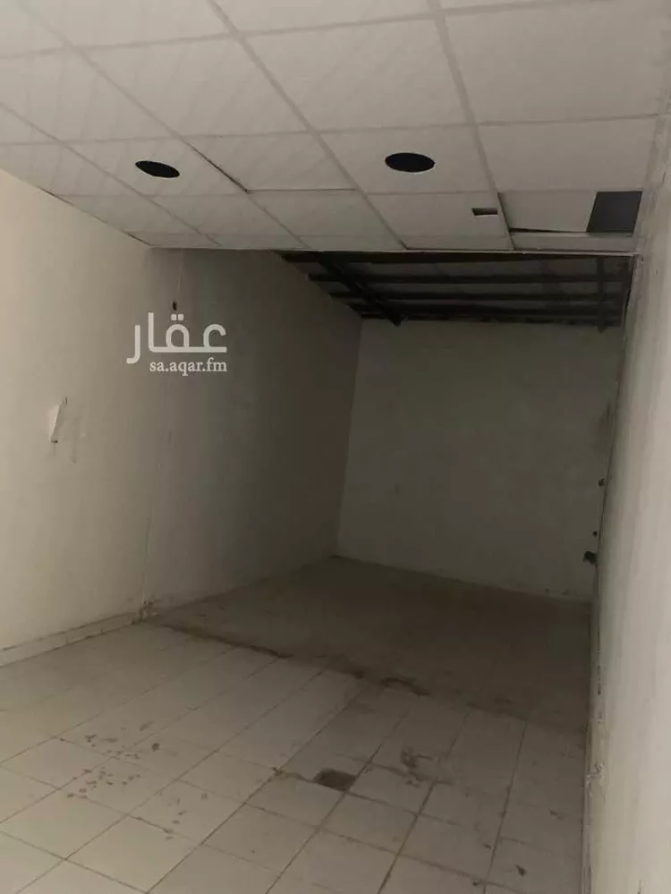 محل للإيجار في شارع ثابت ابن خالد ابن النعمان, حي الدفاع, مدينة المدينة المنورة, منطقة المدينة المنورة صورة 3