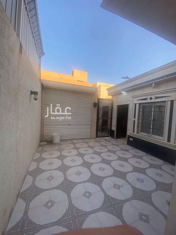 فيلا للإيجار في شارع عبدالرحمن بن فارس, حي ظهرة العودة شرق, مدينة امارة منطقة الرياض - الدرعيه, منطقة الرياض صورة 2