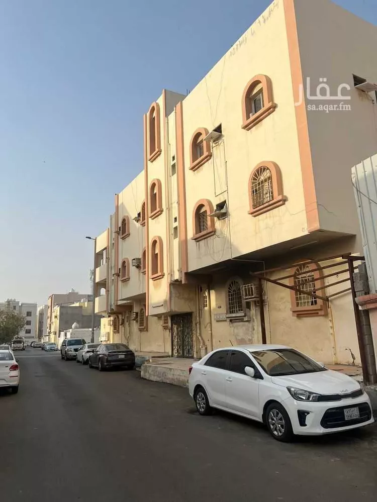 عمارة للإيجار في شارع شارع زيد بن حارثة, حي المطار, مدينة جازان, منطقة جازان صورة 4