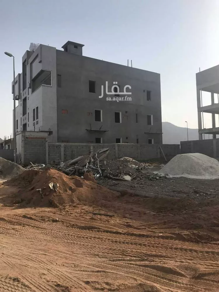 أرض للبيع في شارع عبدالكبير ابن محمد الغافقي ، حي القبلتين ، المدينة المنورة ، منطقة المدينة المنورة صورة 2