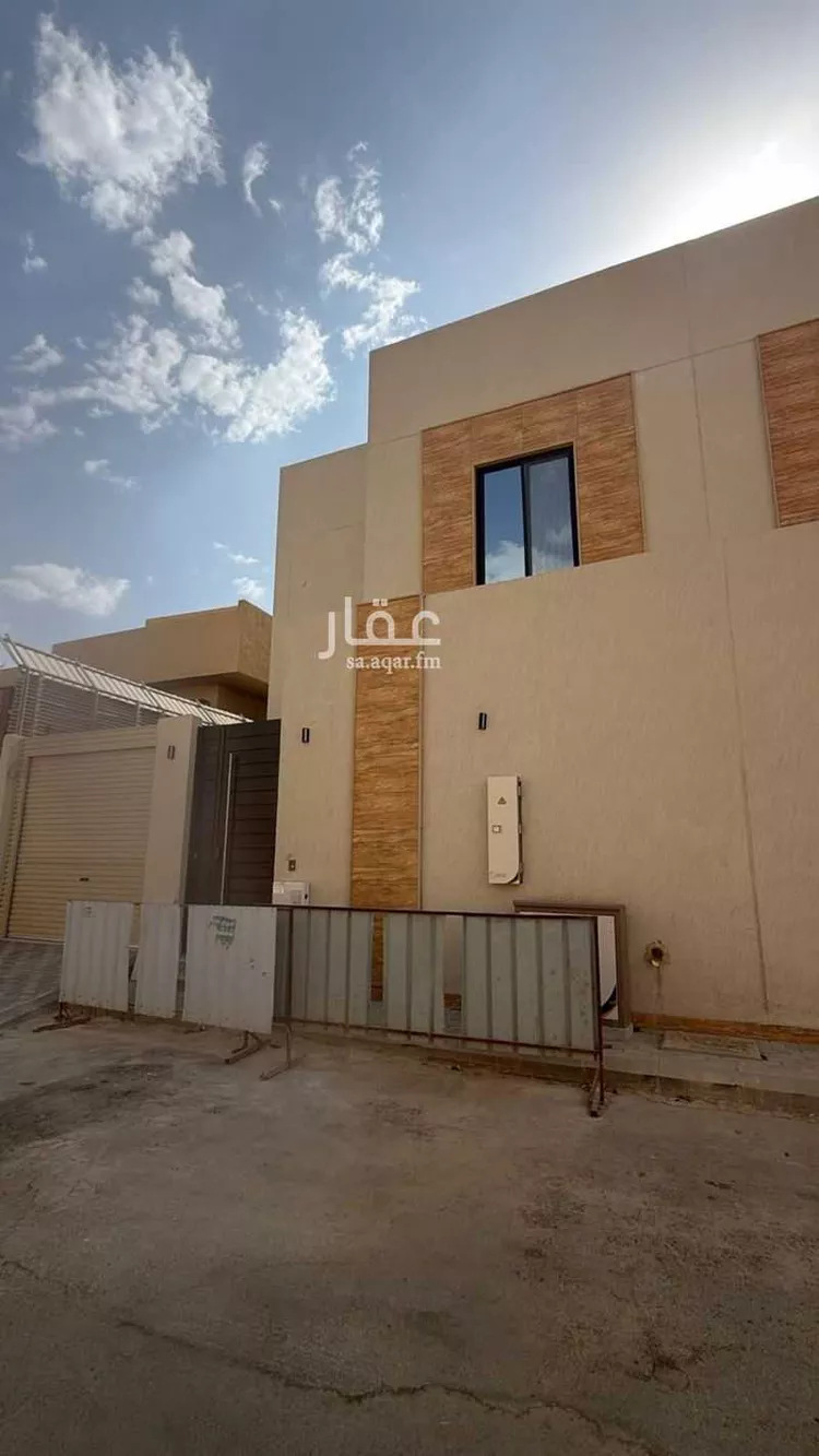 فيلا للبيع في شارع سعدة, حي الورود, مدينة الرياض, منطقة الرياض صورة 3