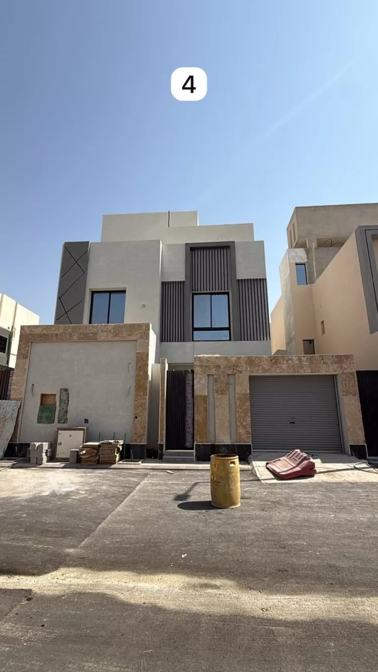 Floor for Sale in Riyadh Al Aziziyah 4