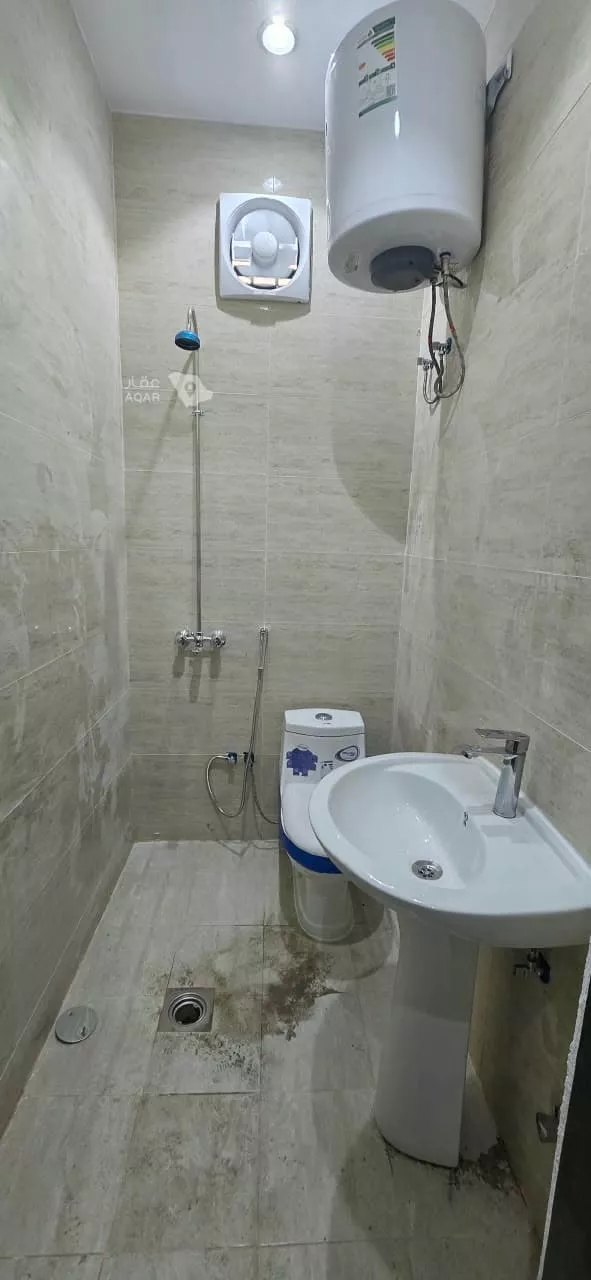 عمارة للبيع في شارع ثابت بن حزم, حي أم الحمام الشرقي, مدينة الرياض, منطقة الرياض 5