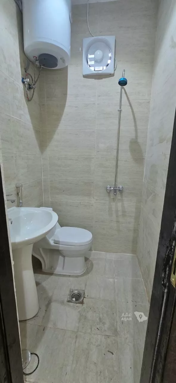 عمارة للبيع في شارع ثابت بن حزم, حي أم الحمام الشرقي, مدينة الرياض, منطقة الرياض 9