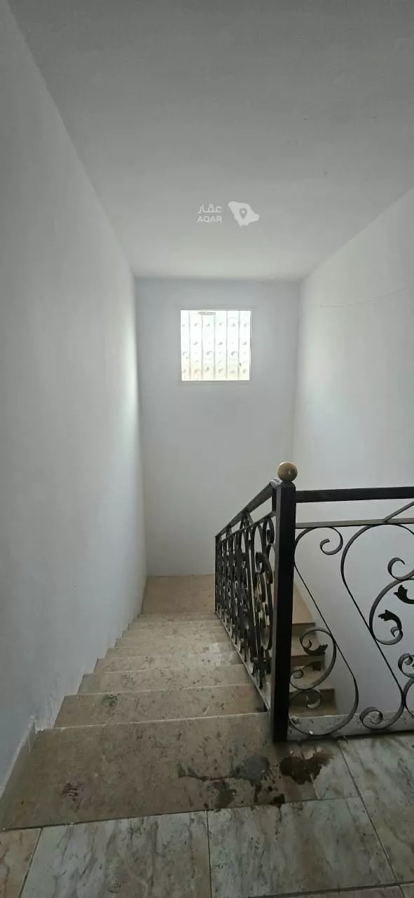 عمارة للبيع في شارع ثابت بن حزم, حي أم الحمام الشرقي, مدينة الرياض, منطقة الرياض 8
