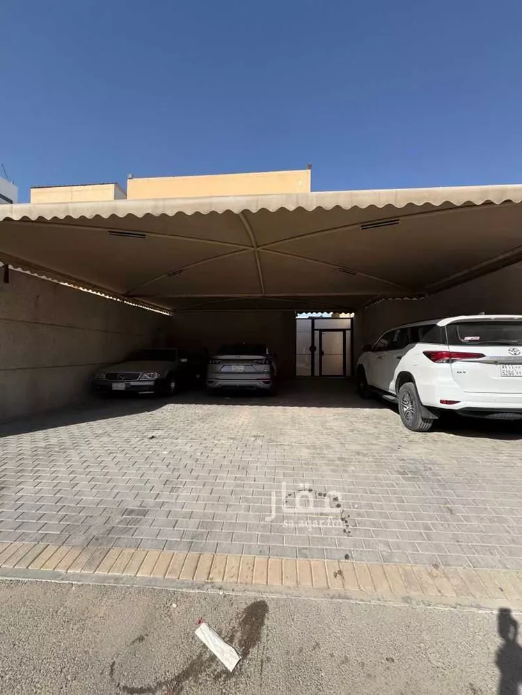 فيلا للبيع في شارع البدر الفيومي, حي المصيف, مدينة الرياض, منطقة الرياض صورة 3