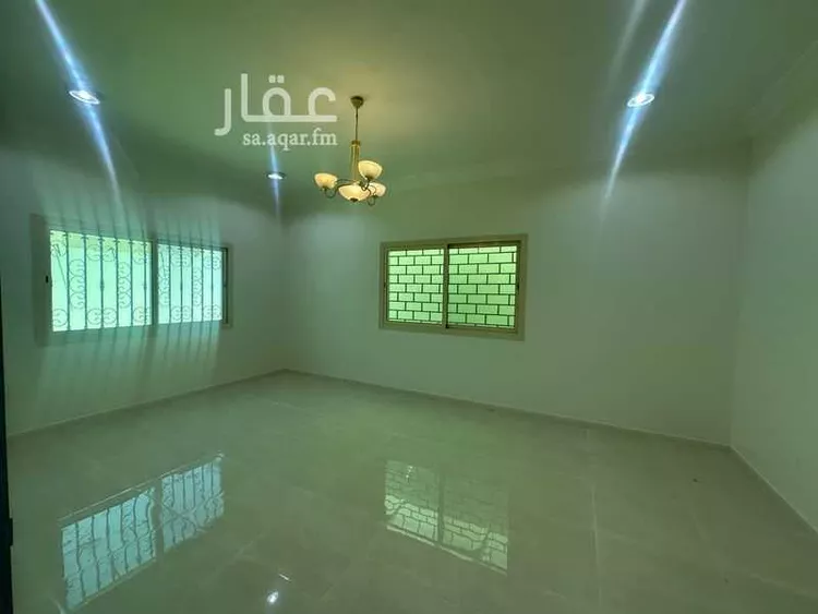 فيلا للبيع في شارع عبد الله القيرواني, حي شرق السويفلة, مدينة حائل, منطقة حائل صورة 3