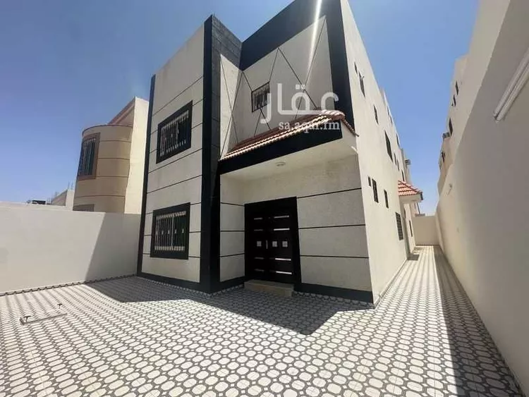 فيلا للبيع في شارع عبد الله القيرواني, حي شرق السويفلة, مدينة حائل, منطقة حائل صورة 2