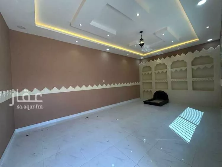 فيلا للبيع في شارع عبدالملك ابن درباس, حي الوادي, مدينة حائل, منطقة حائل صورة 3