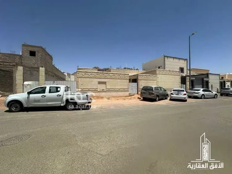 Floor for Sale in Hail An Naqrah