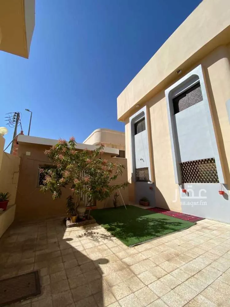 فيلا للبيع في شارع ابن مجاهد, حي المنتزة الشرقي, مدينة حائل, منطقة حائل صورة 3