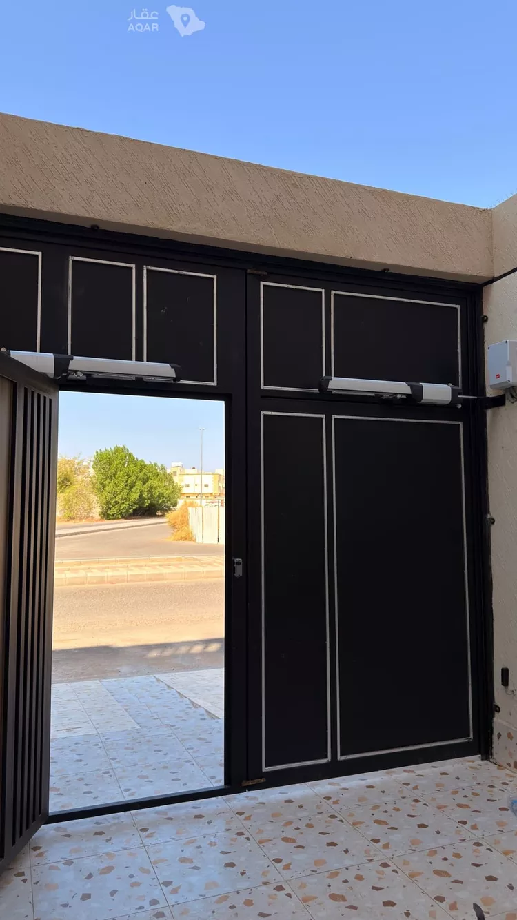 فيلا للبيع في شارع المعلى بن الفضل الازدي, حي الدفاع, مدينة المدينة المنورة, منطقة المدينة المنورة 2