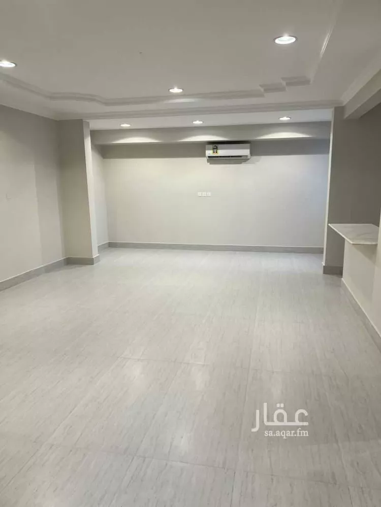فيلا للإيجار في شارع المركز ، حي الوادي ، الرياض ، منطقة الرياض صورة 4