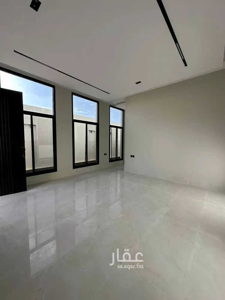 Floor for Sale in Riyadh Al Janadriyah 8