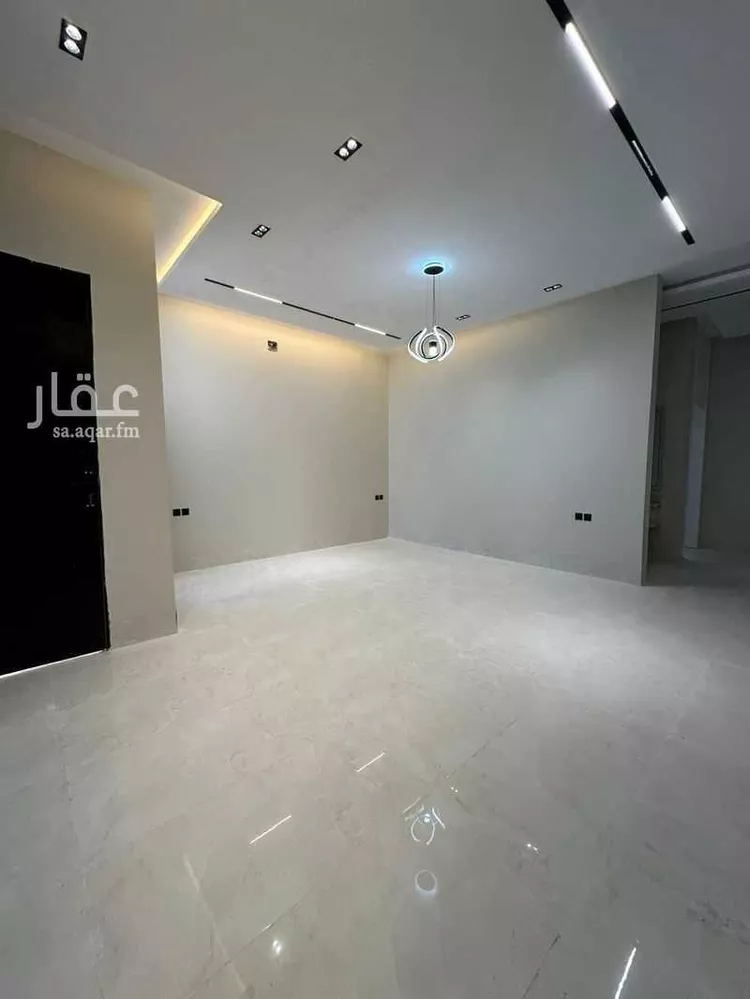 Floor for Sale in Riyadh Al Janadriyah 9
