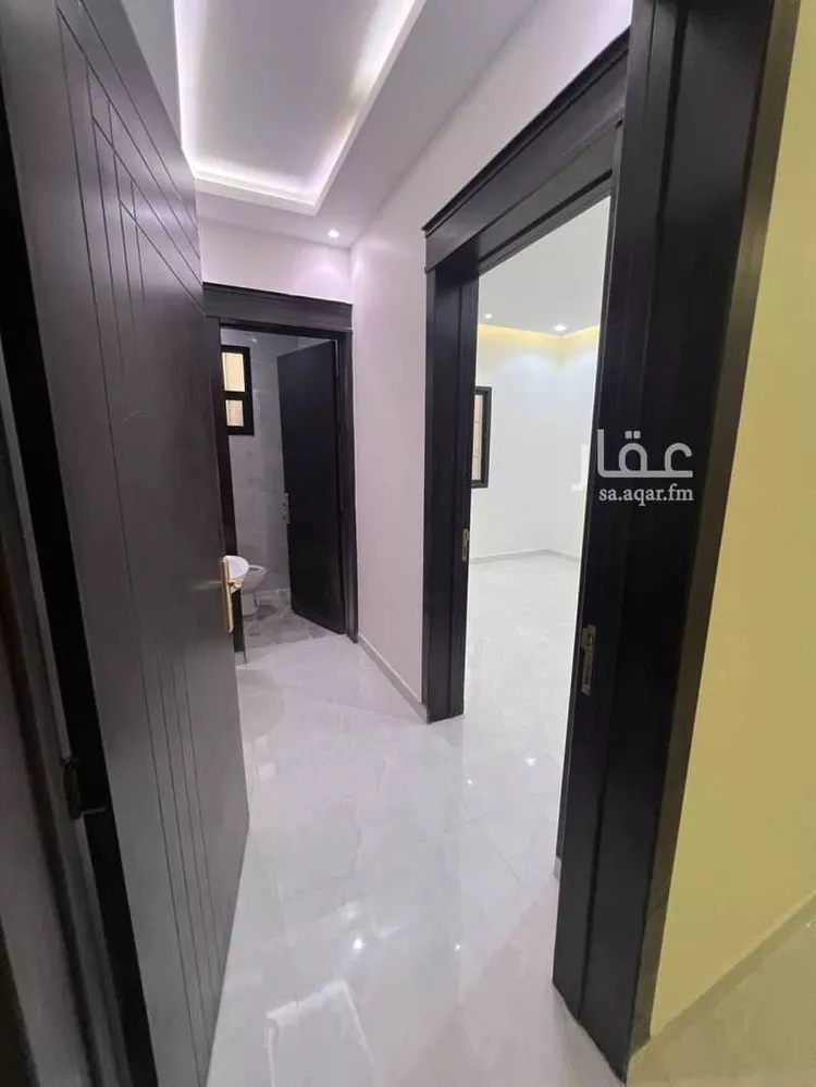 فيلا للبيع في شارع محمود عبدالله قاري, حي الرمال, مدينة الرياض, منطقة الرياض 8
