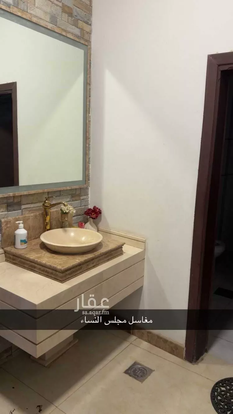 فيلا للبيع في شارع خليج السويس, حي العقيق, مدينة الرياض, منطقة الرياض 7