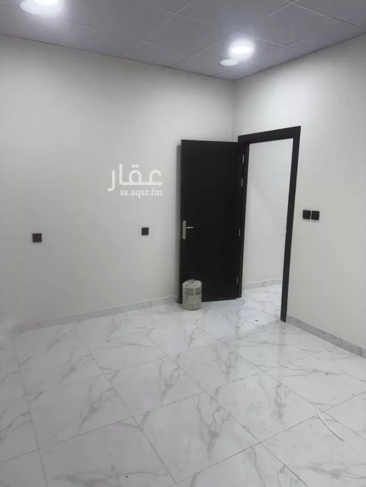 عمارة للإيجار في شارع الخرج, حي الثقبة, مدينة الخبر, المنطقة الشرقية 1 صورة