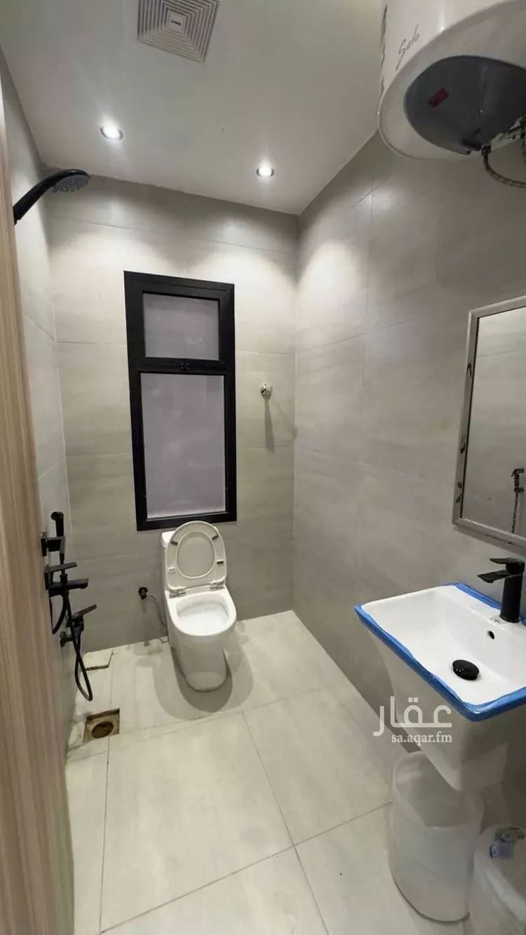 عمارة للبيع في شارع سلطان بن نمر, حي الرمال, مدينة الرياض, منطقة الرياض صورة 2
