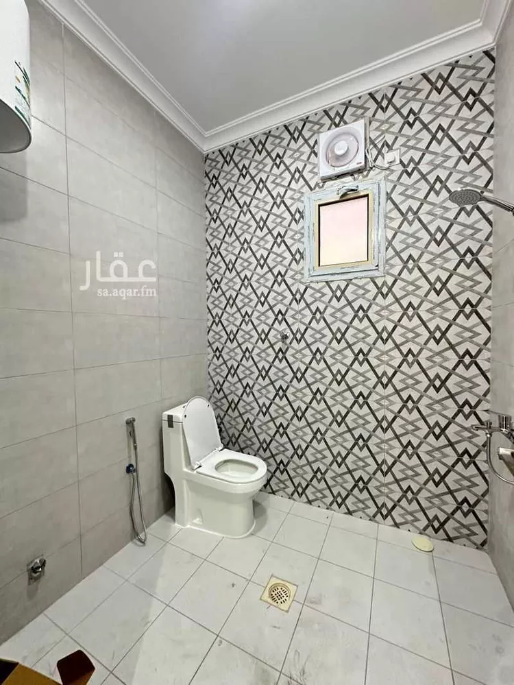 شقة للإيجار في شارع عكرمة بن عبيد الخولاني, حي العزيزية, مدينة المدينة المنورة, منطقة المدينة المنورة صورة 4