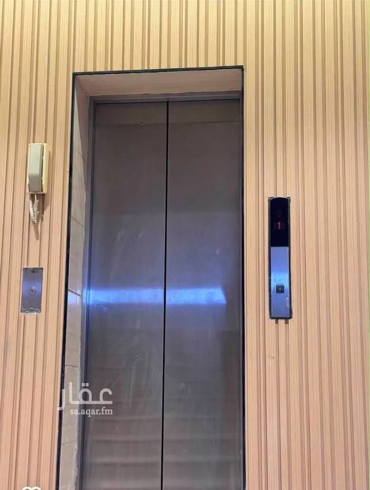 عمارة للبيع في شارع الحديقة, حي النزهة, مدينة أبها, منطقة عسير صورة 2