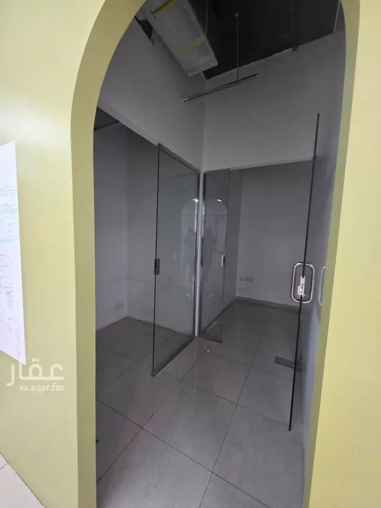 مكتب تجاري للإيجار في شارع الثمامه, حي الندى, مدينة الرياض, منطقة الرياض 8