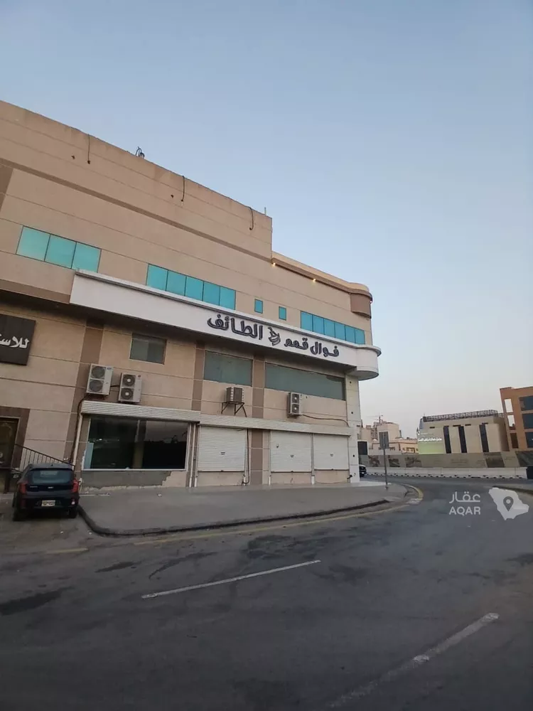 مكتب تجاري للإيجار في شارع سعود ابن فيصل, حي الملقا, مدينة الرياض, منطقة الرياض صورة 2