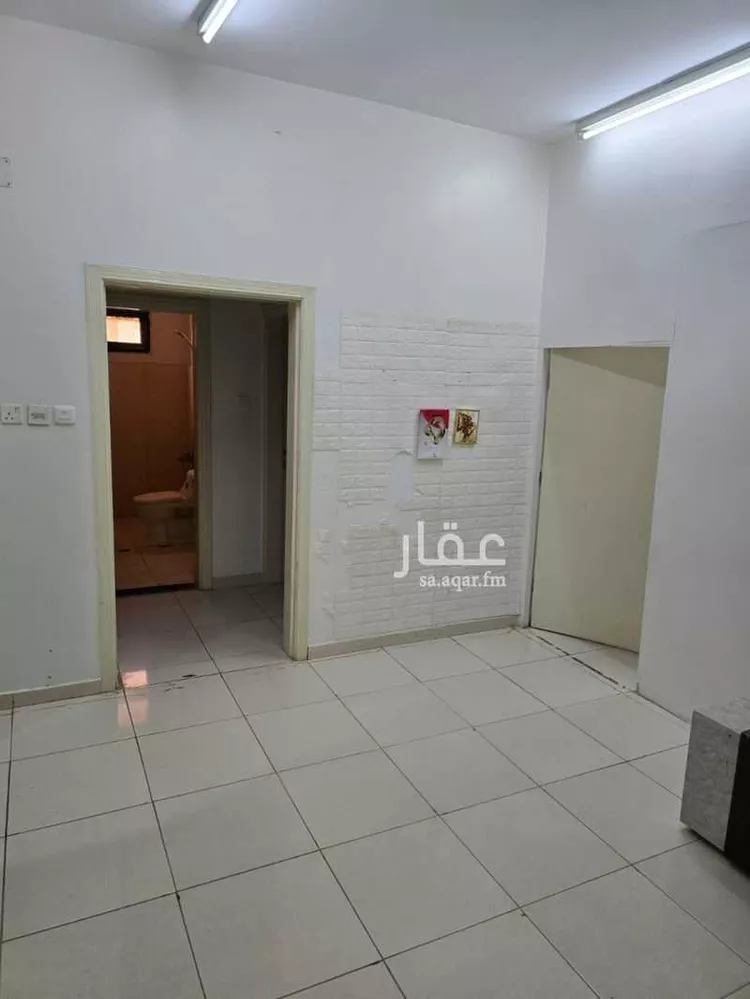 فيلا للإيجار في شارع أبان بن تغلب, حي الملك فيصل, مدينة الرياض, منطقة الرياض صورة 3