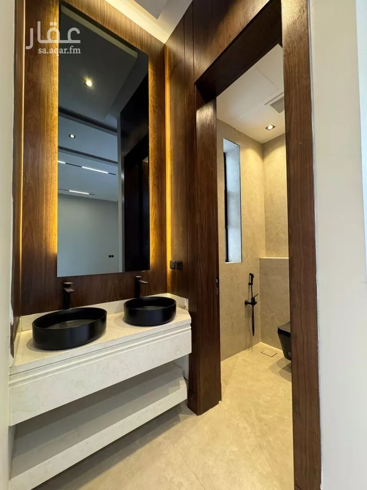 Villa for Sale in Riyadh Al Arid 10