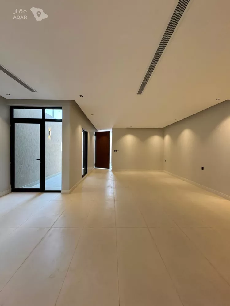 Floor for Sale in Riyadh Al Arid 2